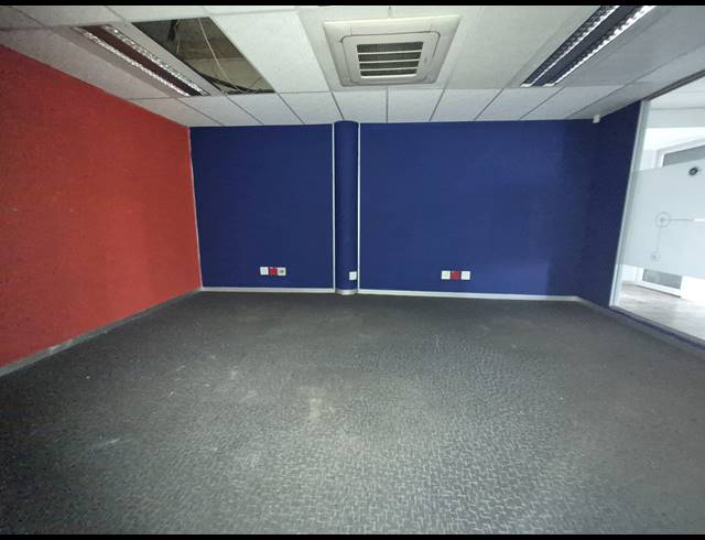 699M² OFFICE TO LET IN RIVONIA